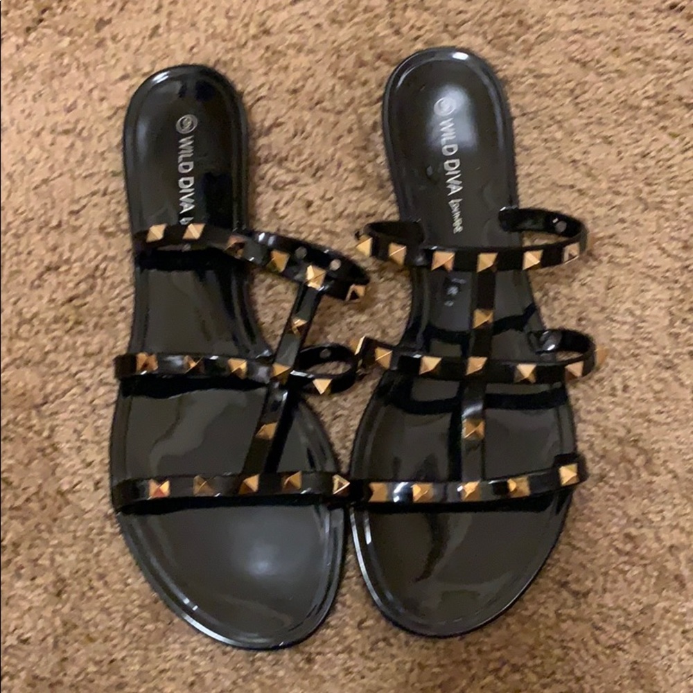 Vici stud sandals